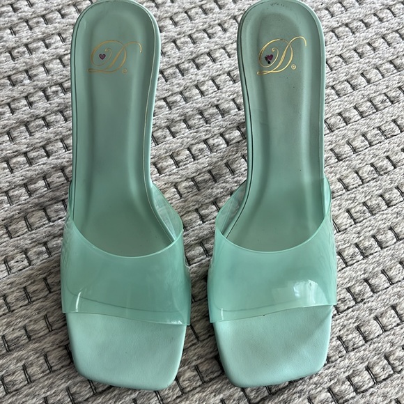 Green Mules - Picture 4 of 9